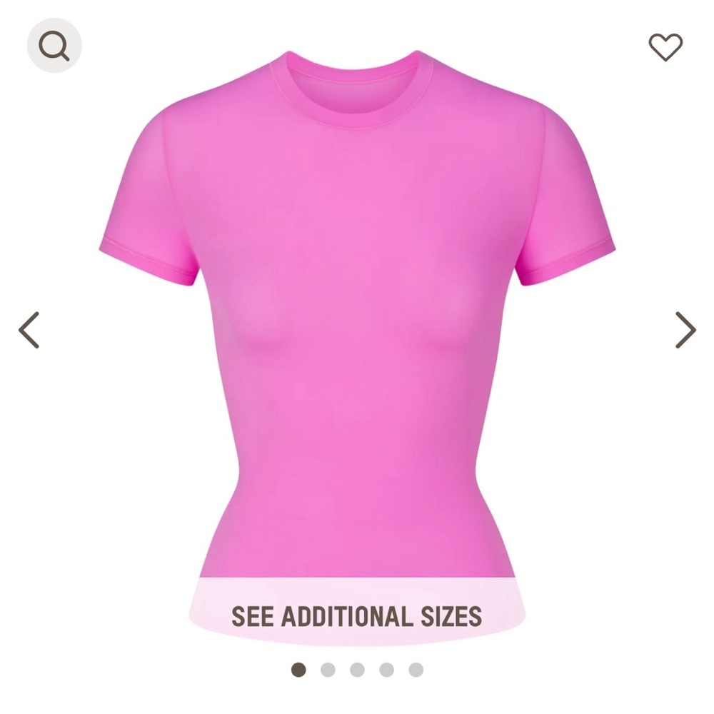 Skims Fits Everybody T-Shirt